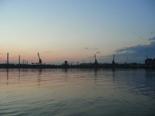 000-0513-640x480.jpg