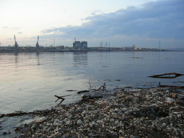 000-0515-640x480.jpg